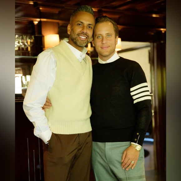 Martin; @TheFashionableCouple - Picture 5 of 16